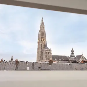 https://cosy-apartments-city-center.hotelsantwerp.net